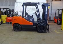 Chariots élevateurs frontaux à gaz Doosan G20P-7