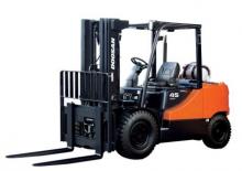 Chariots élevateurs frontaux à gaz Doosan G45S-5