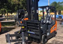 Chariots élevateurs frontaux à gaz Doosan GC33S-9