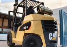 Chariots élevateurs frontaux à gaz Caterpillar GP50CN