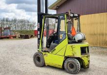 Chariots élevateurs frontaux à gaz Clark GPM 25 C