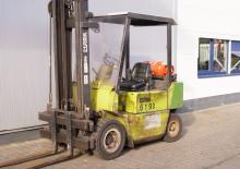 Chariots élevateurs frontaux à gaz Clark GPM 25 N