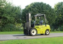 Chariots élevateurs frontaux à gaz Clark GTS30 L