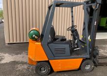 Chariots élevateurs frontaux à gaz Still M 15 T