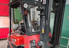 Chariots élevateurs frontaux à gaz Belet MV 30 BVA