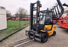 Chariots élevateurs frontaux à gaz Steinbock QX 25 L