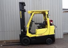 Chariots élevateurs frontaux à gaz Hyster S3.0FT