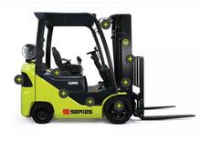 Chariots élevateurs frontaux à gaz Clark S32C L