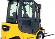 Chariots élevateurs frontaux à gaz Jungheinrich TFG 320s