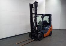 Chariots élevateurs frontaux diesel Toyota 02-6 FD 15