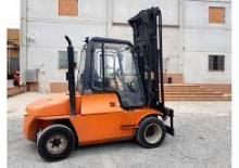 Chariots élevateurs frontaux diesel Lugli 50 CE