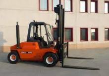Chariots élevateurs frontaux diesel Lugli 80 CE