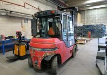 Chariots élevateurs frontaux diesel DanTruck 8435