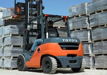 Chariots élevateurs frontaux diesel Toyota 8FD45U