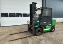 Chariots élevateurs frontaux diesel Clark CDP 140 S