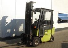 Chariots élevateurs frontaux diesel Clark DPM 15 H