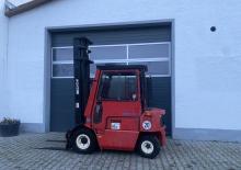 Chariots élevateurs frontaux diesel Clark DPM 20 L