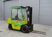 Chariots élevateurs frontaux diesel Clark DPM 30 N
