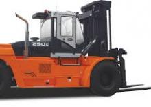 Chariots élévateurs tout terrain Doosan DV250S-7