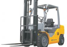 Chariots élevateurs frontaux diesel OM DVX30 KAT