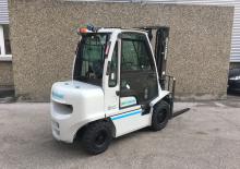 Chariots élevateurs frontaux diesel UniCarriers DX 30