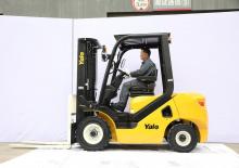 Chariots élevateurs frontaux diesel Yale GDP30UX
