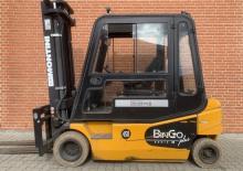 Chariots élevateurs frontaux  electriques Montini Bingo plus N 450 CSM