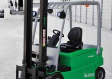 Chariots élevateurs frontaux  electriques Cesab Blitz 418 L