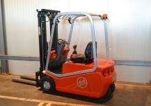 Chariots élevateurs frontaux  electriques BT C 3 E 150
