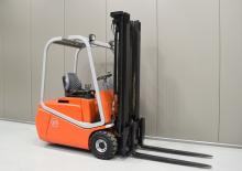 Chariots élevateurs frontaux  electriques BT CBE 1.5 T