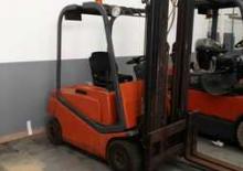 Chariots élevateurs frontaux  electriques BT CBE 16 F AC