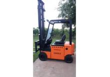 Chariots élevateurs frontaux  electriques Lugli E 20