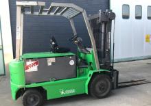 Chariots élevateurs frontaux  electriques Cesab ECO/M 400