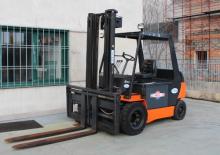 Chariots élevateurs frontaux  electriques Lugli EHXR 60