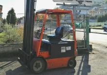 Chariots élevateurs frontaux  electriques Lugli ELX 30