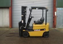 Chariots élevateurs frontaux  electriques Caterpillar EP18K