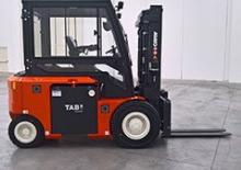 Chariots élevateurs frontaux  electriques Carer KR 55 S
