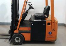 Chariots élevateurs frontaux  electriques Lugli L 3.18