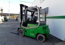 Chariots élevateurs frontaux  electriques Cesab MAK 450