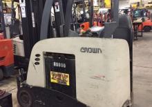 Chariots élevateurs frontaux  electriques Crown RC 5540/45-40