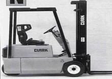 Chariots élevateurs frontaux  electriques Clark TM 10 N