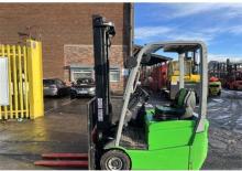 Chariots élevateurs frontaux  electriques Armex XB 315