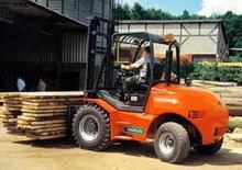 Chariots élévateurs tout terrain Ausa C 500 H x 4
