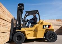 Chariots élevateurs frontaux diesel Caterpillar DP120N