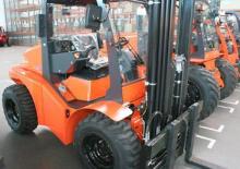 Chariots élévateurs tout terrain Mast Explorer H 30 DA
