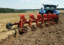 Charrue Kuhn Vari-Master 153 6 T
