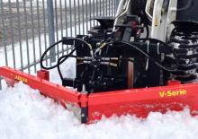 Chasse-neige ajustables Adler V 330