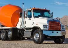 Chassis Freightliner 114SD Day Cab Detroit DD13