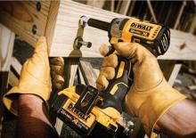 Clés et tournevis à chocs sans fil DEWALT DCF890