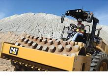 Rouleaux monocylindres Caterpillar CP54B